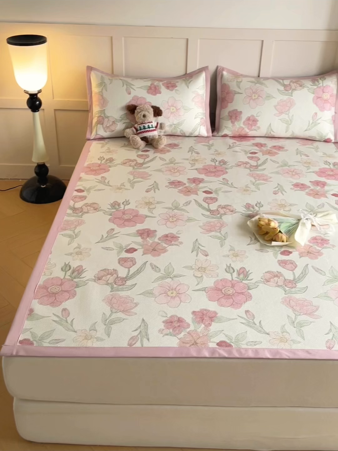 91家纺网 家纺一手货源 找家纺 柒月家居 2025新款小清新印花冰藤系列 粉色花海