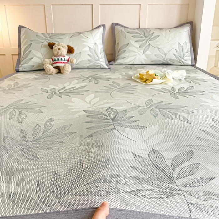 91家纺网 家纺一手货源 找家纺 柒月家居 2025新款小清新印花冰藤系列 风华-灰