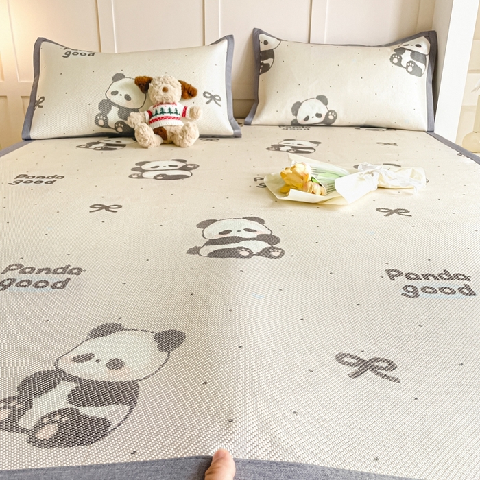 91家纺网 家纺一手货源 找家纺 柒月家居 2025新款小清新印花冰藤系列 熊猫团子