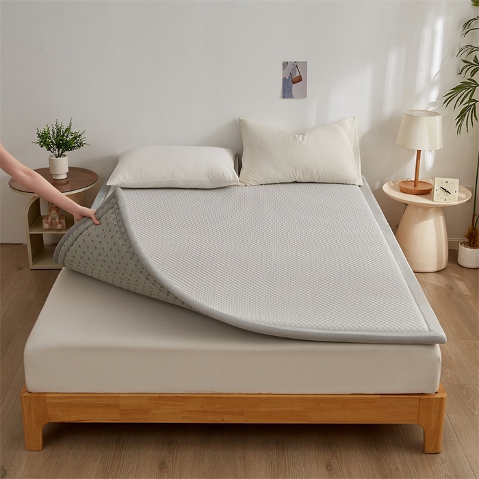 91家纺网 家纺一手货源 找家纺 锦丝钰床垫 2025新款华夫格冰豆豆多功能地铺床垫床边垫 冰豆豆-灰