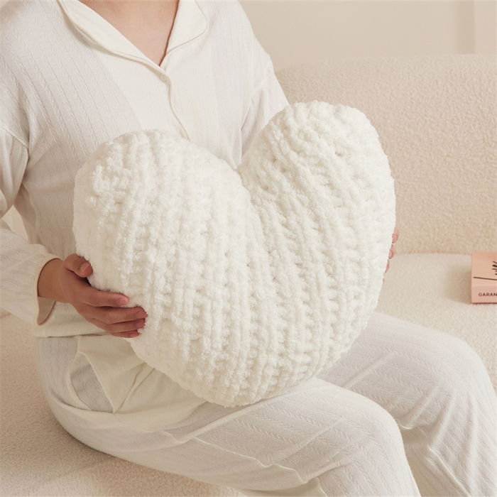 91家纺网 家纺一手货源 找家纺 暖绵绵家纺 2025新款索特纳抱枕（含芯） 索特纳抱枕-白色