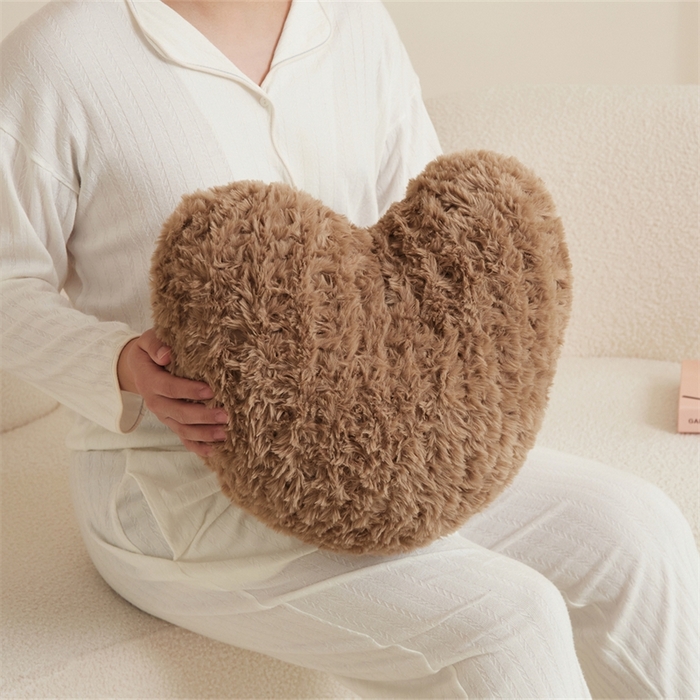 91家纺网 家纺一手货源 找家纺 暖绵绵家纺 2025新款奈佳斯抱枕（含芯）（最低零售价：59元） 奈佳斯抱枕-浅棕