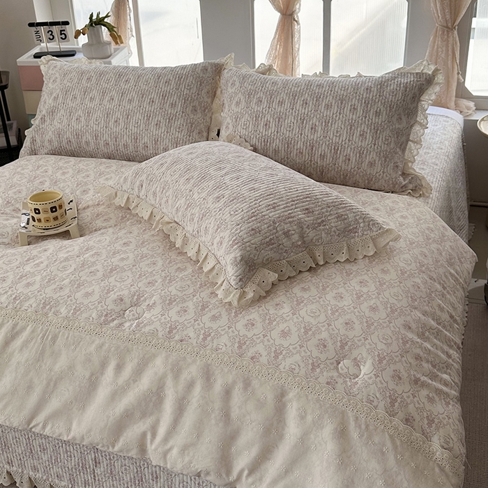 91家纺网 家纺一手货源 找家纺 奈萝家纺 2025新款全棉13372花边床盖三件套四件套纯棉花边夏被春秋被 奥黛丽粉