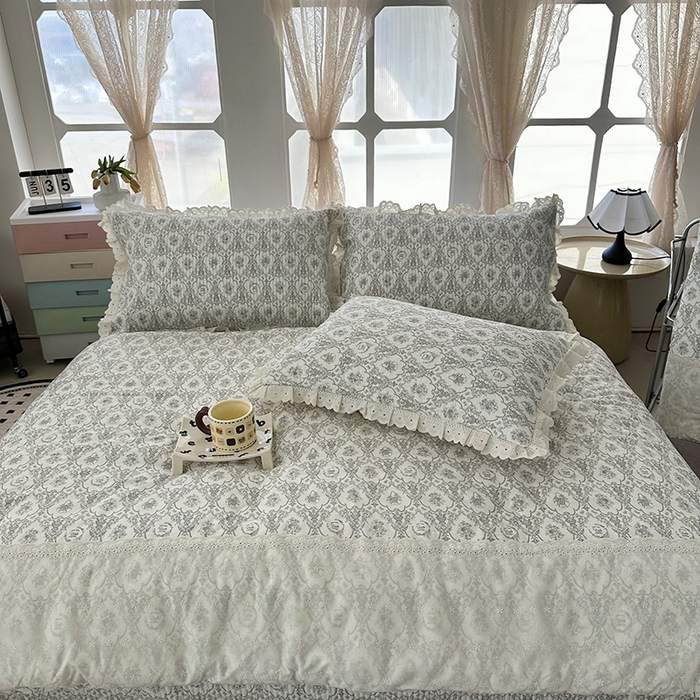 91家纺网 家纺一手货源 找家纺 奈萝家纺 2025新款全棉13372花边床盖三件套四件套纯棉花边夏被春秋被 奥黛丽灰