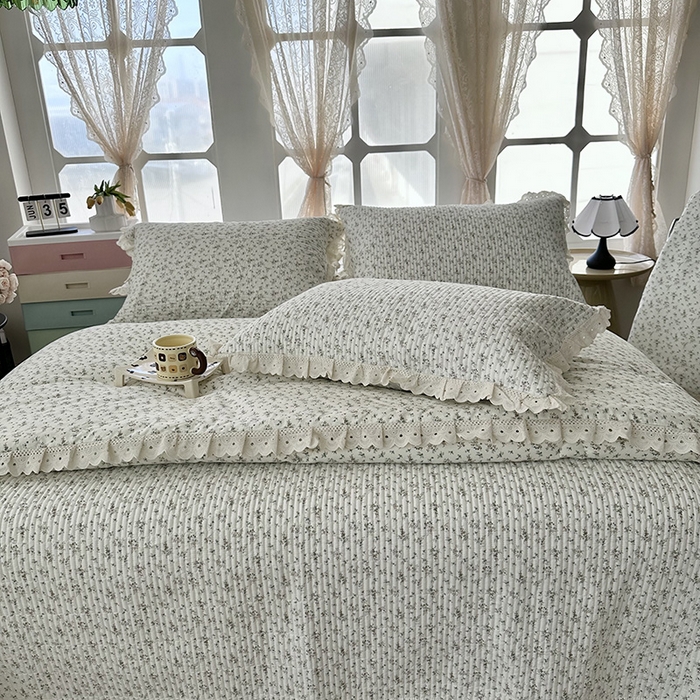 91家纺网 家纺一手货源 找家纺 奈萝家纺 2025新款全棉13372花边床盖三件套四件套纯棉花边夏被春秋被 繁花米白