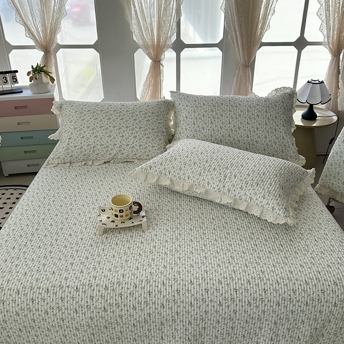 91家纺网 家纺一手货源 找家纺 奈萝家纺 2025新款全棉13372花边床盖三件套四件套纯棉花边夏被春秋被 繁花米白