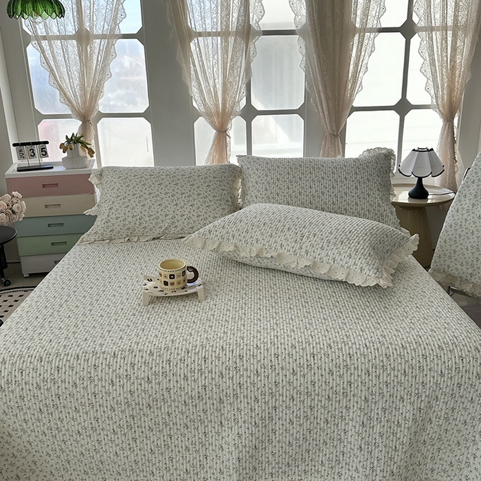 91家纺网 家纺一手货源 找家纺 奈萝家纺 2025新款全棉13372花边床盖三件套四件套纯棉花边夏被春秋被 繁花米白