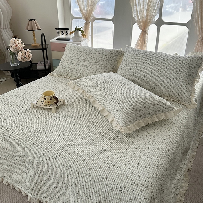 91家纺网 家纺一手货源 找家纺 奈萝家纺 2025新款全棉13372花边床盖三件套四件套纯棉花边夏被春秋被 繁花米白