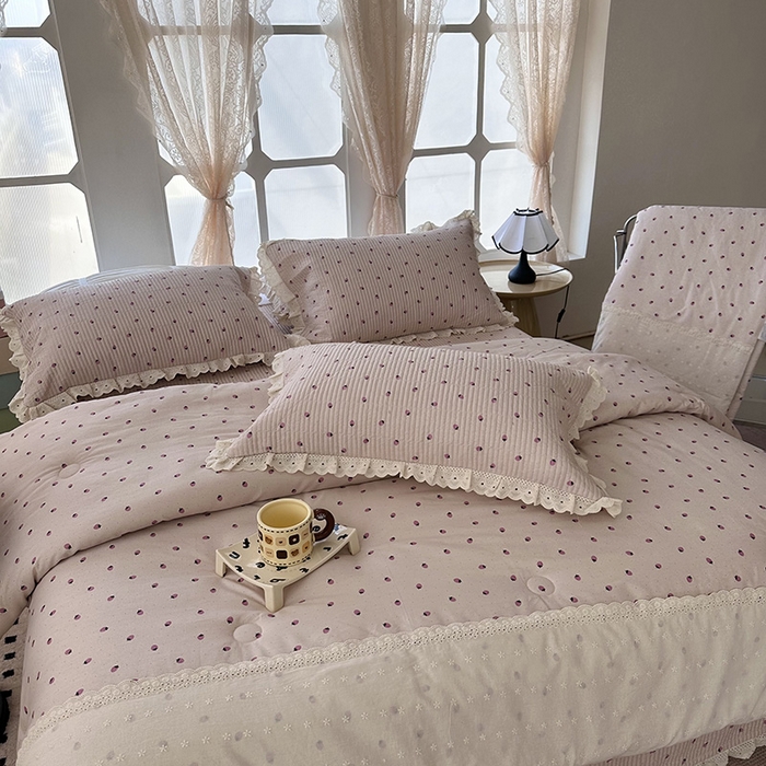 91家纺网 家纺一手货源 找家纺 奈萝家纺 2025新款全棉13372花边床盖三件套四件套纯棉花边夏被春秋被 粉色草莓