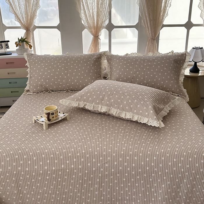 91家纺网 家纺一手货源 找家纺 奈萝家纺 2025新款全棉13372花边床盖三件套四件套纯棉花边夏被春秋被 格子雏菊