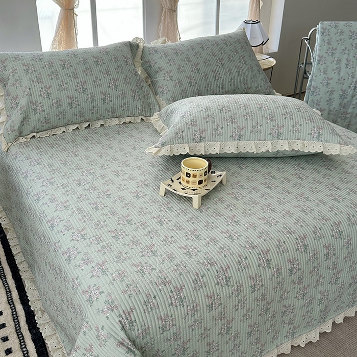 91家纺网 家纺一手货源 找家纺 奈萝家纺 2025新款全棉13372花边床盖三件套四件套纯棉花边夏被春秋被 花海绿