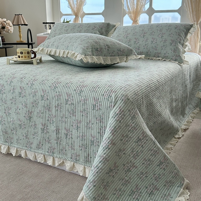 91家纺网 家纺一手货源 找家纺 奈萝家纺 2025新款全棉13372花边床盖三件套四件套纯棉花边夏被春秋被 花海绿