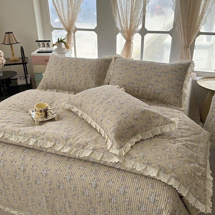91家纺网 家纺一手货源 找家纺 奈萝家纺 2025新款全棉13372花边床盖三件套四件套纯棉花边夏被春秋被 花海米