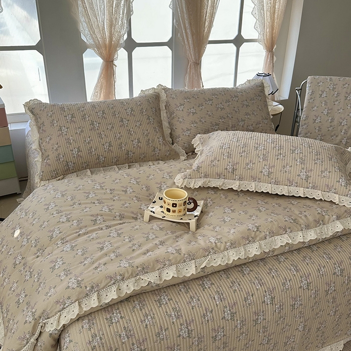 91家纺网 家纺一手货源 找家纺 奈萝家纺 2025新款全棉13372花边床盖三件套四件套纯棉花边夏被春秋被 花海米