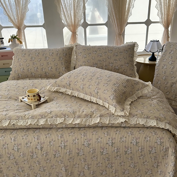 91家纺网 家纺一手货源 找家纺 奈萝家纺 2025新款全棉13372花边床盖三件套四件套纯棉花边夏被春秋被 花海米