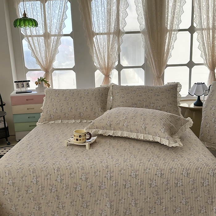 91家纺网 家纺一手货源 找家纺 奈萝家纺 2025新款全棉13372花边床盖三件套四件套纯棉花边夏被春秋被 花海米