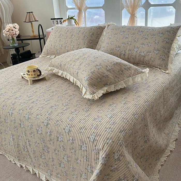 91家纺网 家纺一手货源 找家纺 奈萝家纺 2025新款全棉13372花边床盖三件套四件套纯棉花边夏被春秋被 花海米