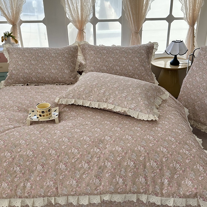 91家纺网 家纺一手货源 找家纺 奈萝家纺 2025新款全棉13372花边床盖三件套四件套纯棉花边夏被春秋被 花海玉