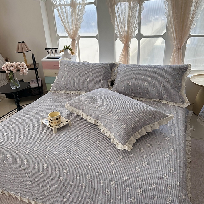 91家纺网 家纺一手货源 找家纺 奈萝家纺 2025新款全棉13372花边床盖三件套四件套纯棉花边夏被春秋被 花海紫
