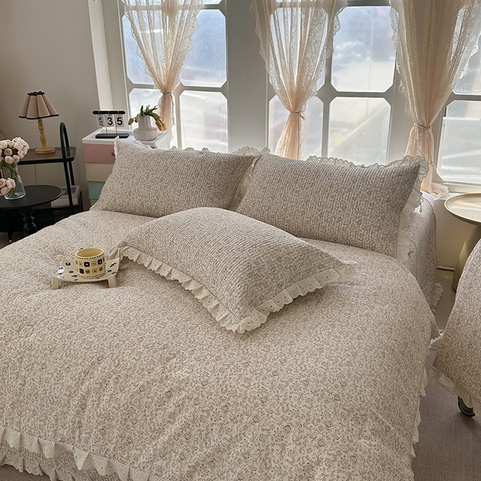 91家纺网 家纺一手货源 找家纺 奈萝家纺 2025新款全棉13372花边床盖三件套四件套纯棉花边夏被春秋被 花世界米