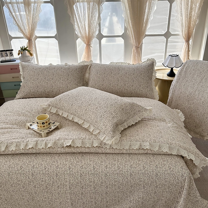 91家纺网 家纺一手货源 找家纺 奈萝家纺 2025新款全棉13372花边床盖三件套四件套纯棉花边夏被春秋被 花世界米