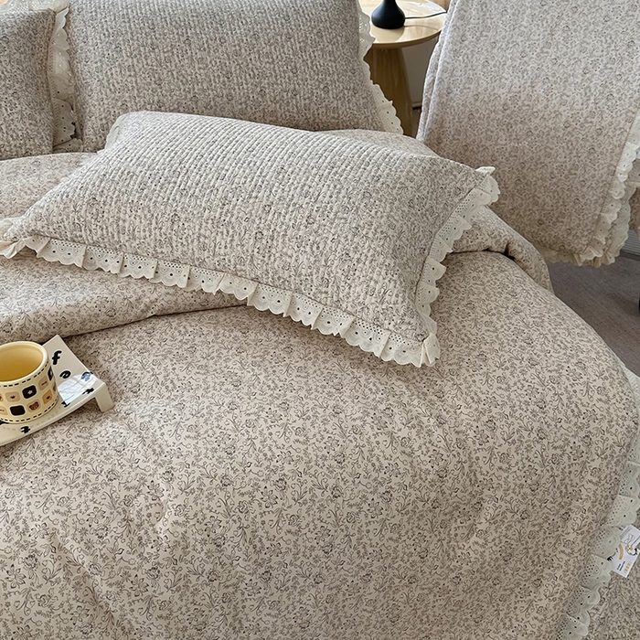 91家纺网 家纺一手货源 找家纺 奈萝家纺 2025新款全棉13372花边床盖三件套四件套纯棉花边夏被春秋被 花世界米