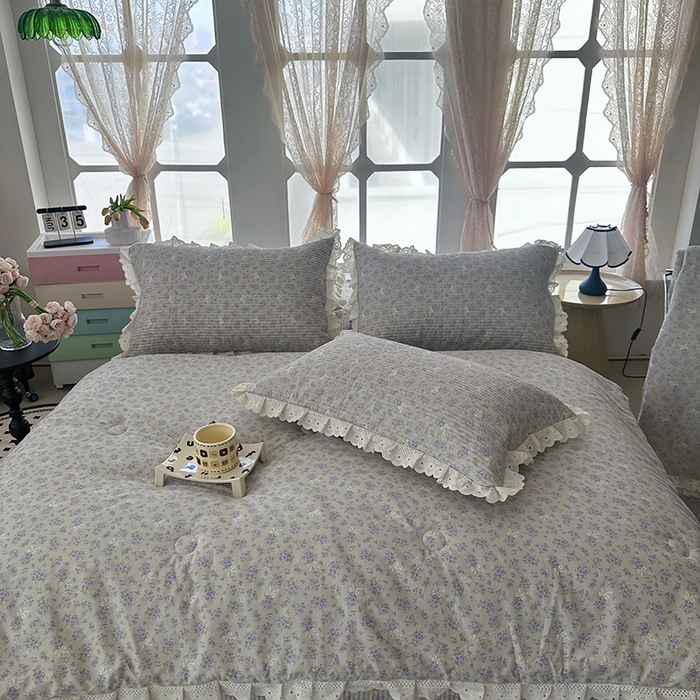91家纺网 家纺一手货源 找家纺 奈萝家纺 2025新款全棉13372花边床盖三件套四件套纯棉花边夏被春秋被 花束灰