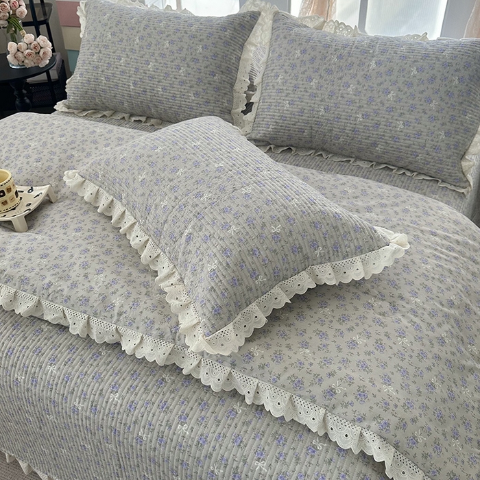 91家纺网 家纺一手货源 找家纺 奈萝家纺 2025新款全棉13372花边床盖三件套四件套纯棉花边夏被春秋被 花束灰
