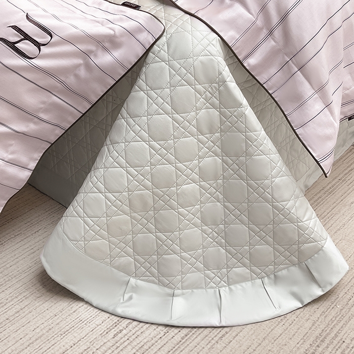 91家纺网 家纺一手货源 找家纺 2025夏季A类天丝棉夹棉床盖床笠四件套全棉纯棉纯色长绒棉真丝保护罩高级感条纹床上用品 艾诺-粉