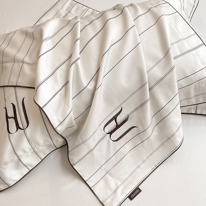 91家纺网 家纺一手货源 找家纺  2025新品A类100支天丝棉夹棉床盖床笠四件套全棉纯棉床单加厚高端数码印花长绒棉床上用品 艾诺-米