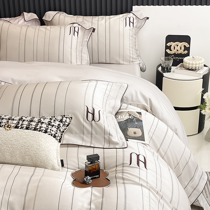 91家纺网 家纺一手货源 找家纺  2025夏季轻奢数码印花A类母婴级天丝棉印花四件套纯棉全棉高端夏季丝滑裸睡长绒棉被套真丝床上用品 艾诺-米