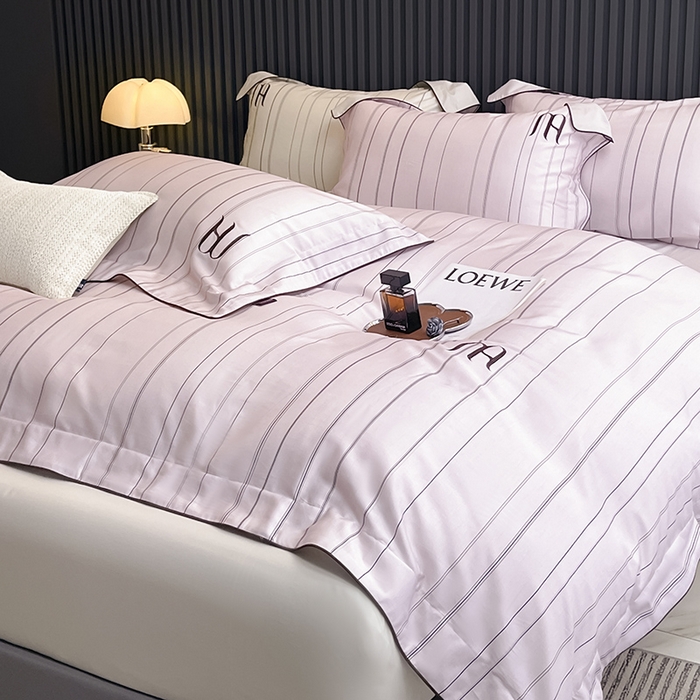 91家纺网 家纺一手货源 找家纺  2025夏季轻奢数码印花A类母婴级天丝棉印花四件套纯棉全棉高端夏季丝滑裸睡长绒棉被套真丝床上用品 艾诺-粉