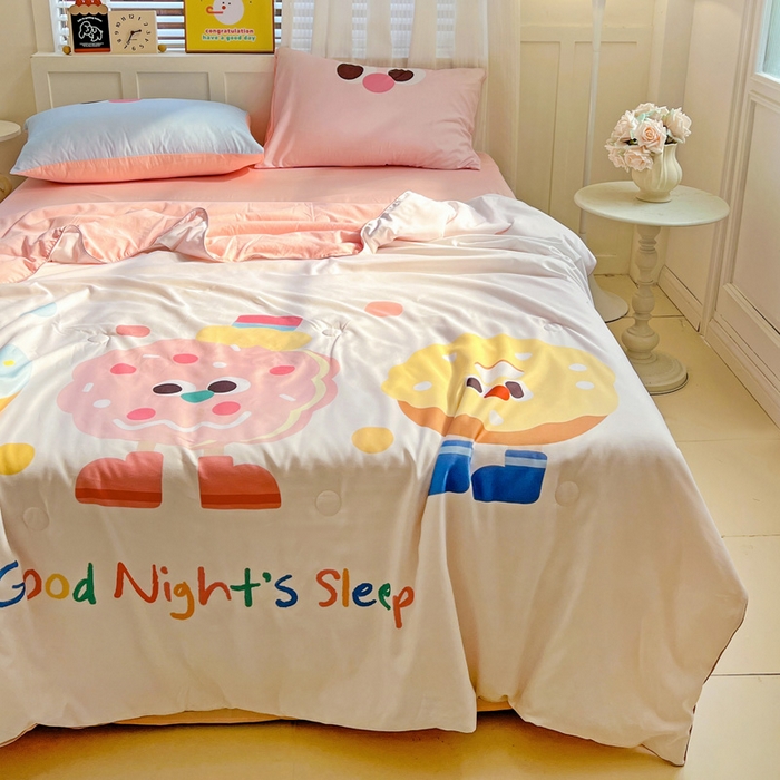 91家纺网 家纺一手货源 找家纺 海岛哥哥 2025新款水洗棉大版卡通夏被 小小甜甜圈