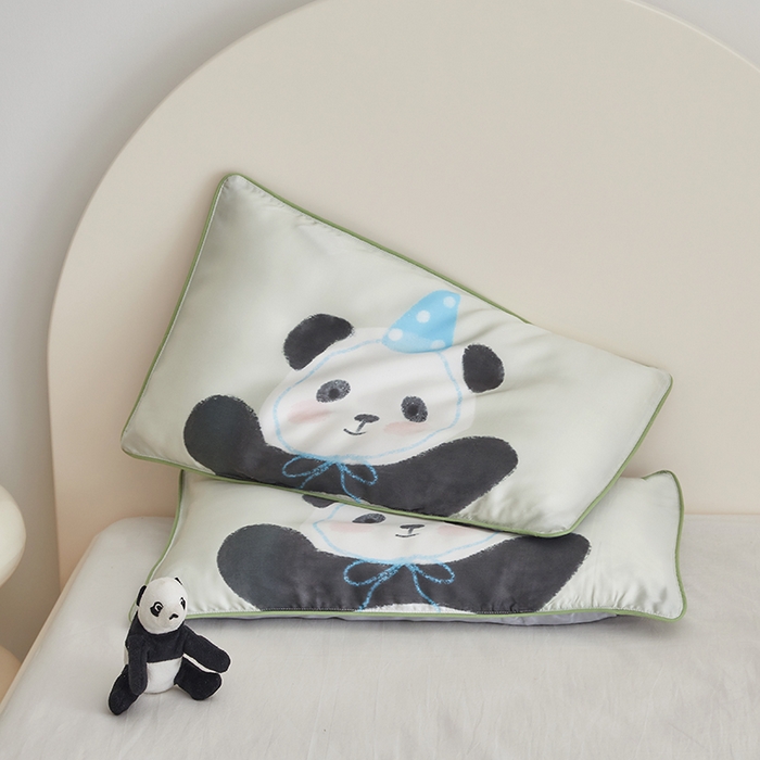 91家纺网 家纺一手货源 找家纺 荷马之梦  2025新款系列——A类60s原创手绘卡通儿童枕套 胖达