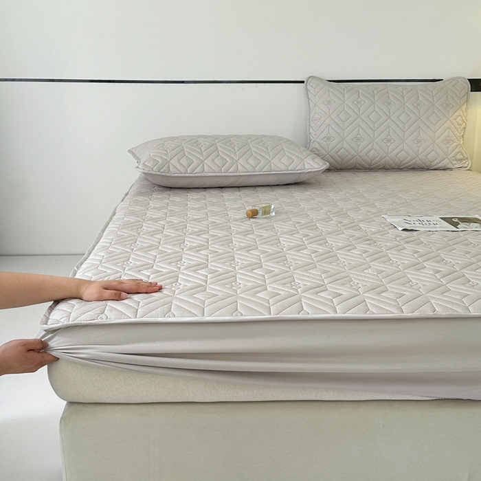 91家纺网 家纺一手货源 找家纺 云雀   2025新款舒适莱赛尔天丝夹棉床笠 菱格床笠-浅灰