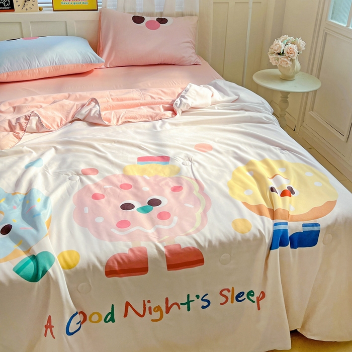 91家纺网 家纺一手货源 找家纺 海岛哥哥 2025新款水洗棉大版卡通夏被 小小甜甜圈