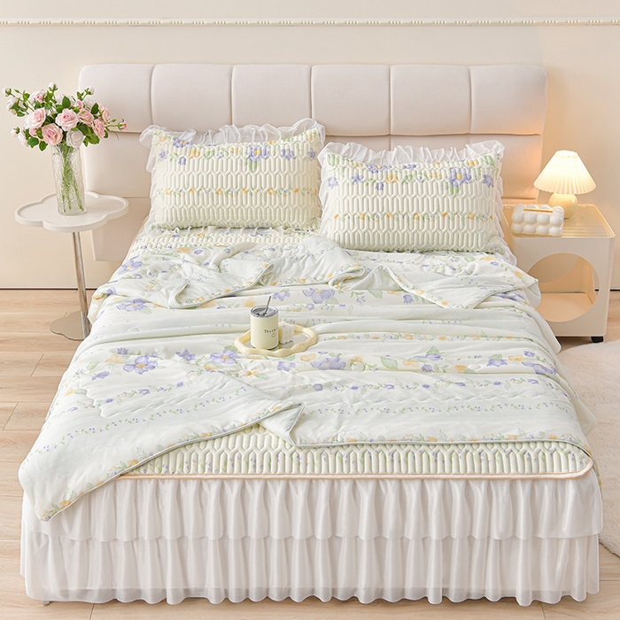 91家纺网 家纺一手货源 找家纺 畅畅家纺 2025新款夏季凉感丝印花足球花凉席夏被夏凉被空调被四件套 足球花-花香四溢