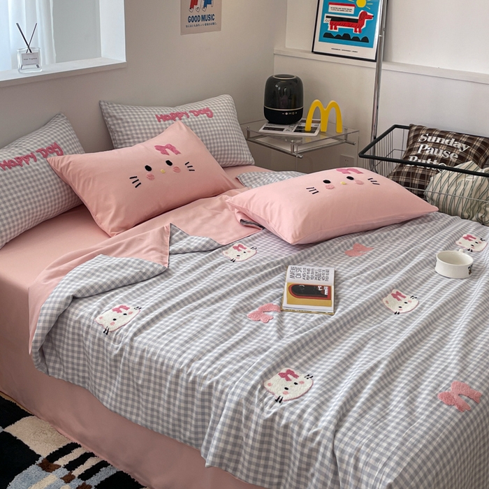 91家纺网 家纺一手货源 找家纺 红嘴企鹅2025新款毛巾绣空调被四件套 夏被-蓝格小猫