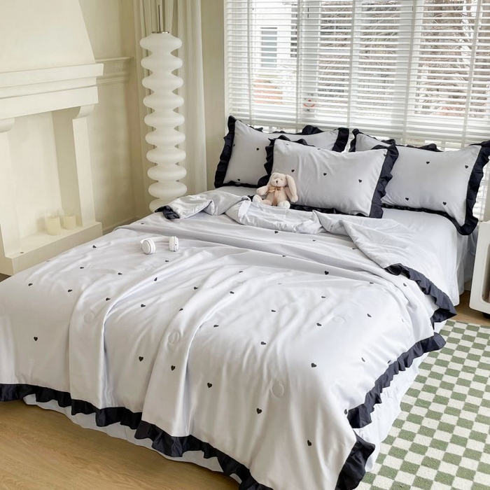 91家纺网 家纺一手货源 找家纺 绣女坊  2025新款水洗天丝夏被四件套 银色爱心