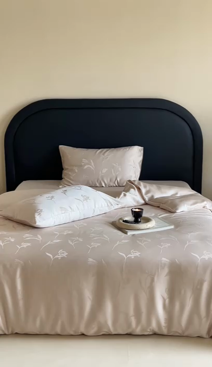 91家纺网 家纺一手货源 找家纺 FORTWO2025新款60支兰精天丝浮雕提花四件套		 花香