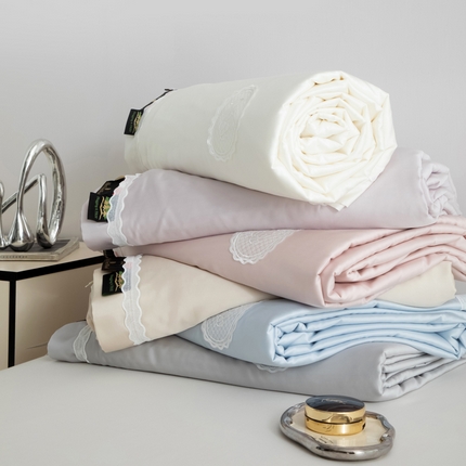 桂雅居2025新款80支进口莱赛尔双丝夏被-达芙妮 组合图