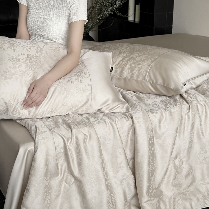 91家纺网 家纺一手货源 找家纺 鹿班家居 2025年夏季60S莱赛尔提花夏被系列-原野【标准会员-20元】 原野-香槟