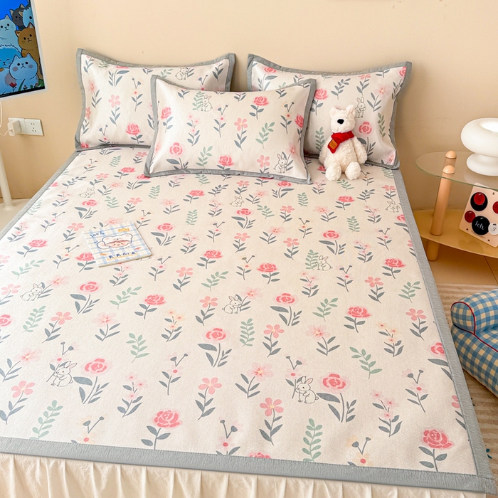 91家纺网 家纺一手货源 找家纺 典曼家纺 2025春夏新款250D冰丝宽边圆网冰丝凉席席子 采花小兔