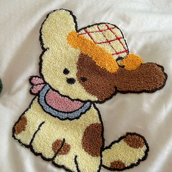 91家纺网 家纺一手货源 找家纺 TT.one 塔塔家居 2025新款全棉双层纱毛巾绣萌宠系列四件套 派对小狗