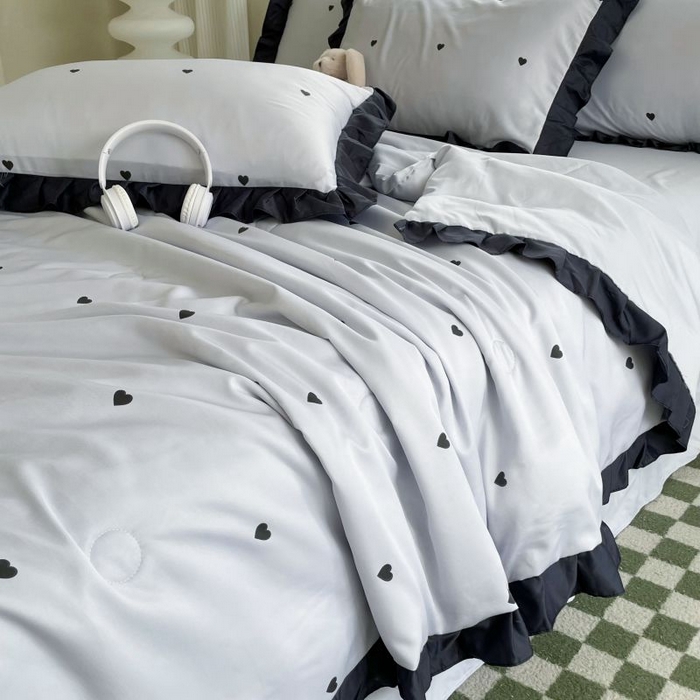 91家纺网 家纺一手货源 找家纺 绣女坊  2025新款水洗天丝夏被四件套 银色爱心