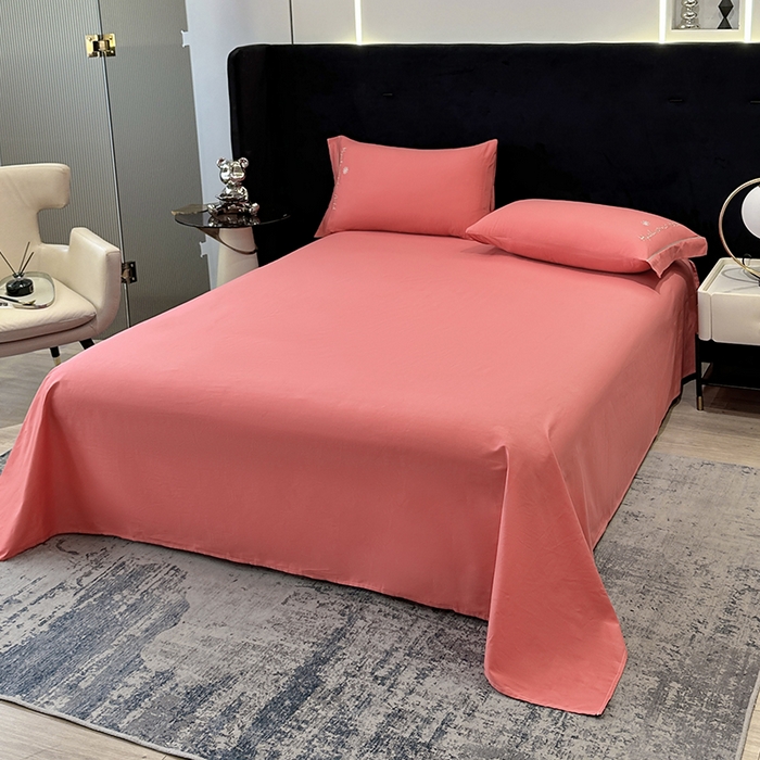 91家纺网 家纺一手货源 找家纺 宇彬家纺 2025直播新款13374全棉纯棉母婴级压线一字绣纯色刺绣四件套全棉纯棉贡缎新疆长绒字母款铂金系列 铂金 宝石红