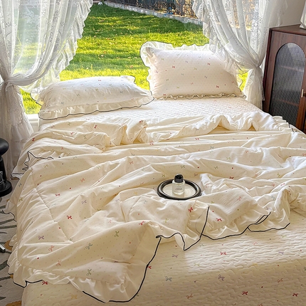 2025新款水洗棉夹棉韩版花边夏被小清新针织棉小碎花皱皱棉双层纱软糯感夏凉被空调被泡泡棉被四季跑量款 蝶梦