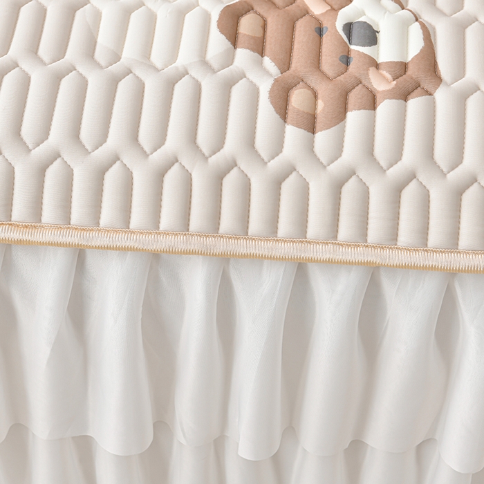 91家纺网 家纺一手货源 找家纺 畅畅家纺 2025新款夏季凉感丝印花足球花凉席夏被夏凉被空调被四件套 足球花-可爱小熊