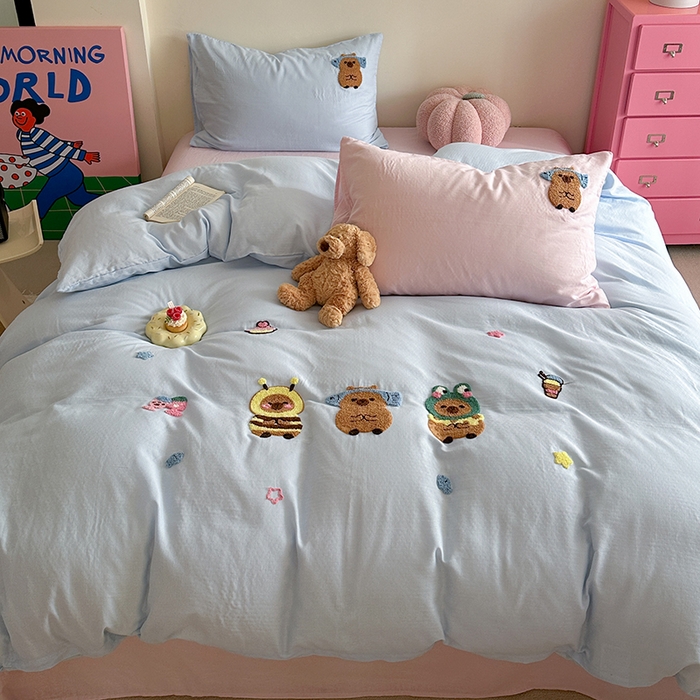 91家纺网 家纺一手货源 找家纺 TT.one 塔塔家居 2025新款全棉双层纱毛巾绣萌宠系列四件套 呆萌皮皮