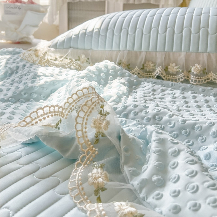 91家纺网 家纺一手货源 找家纺 恋尚 2025新款乳胶凉感床笠裙-甜朵【控价170起】 甜朵-清新蓝